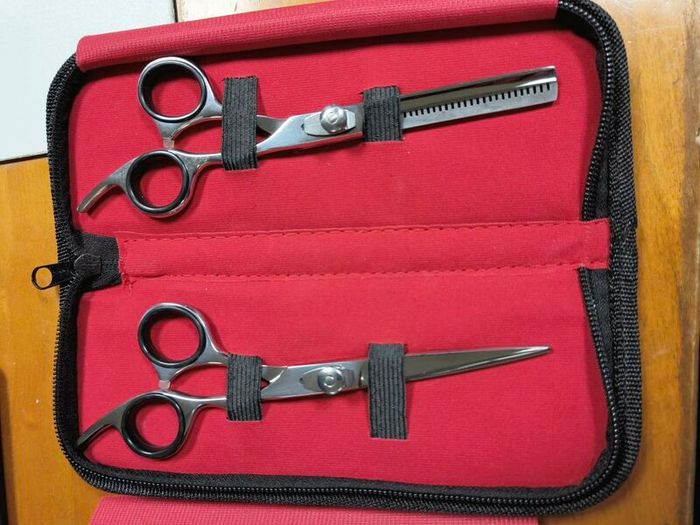 Barber scissors