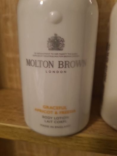Molton Brown Graceful Apricot & Freesia Body Lotion 300ml