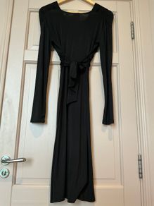 Ingenue black long sleeve v neck midi dress - twist front detail