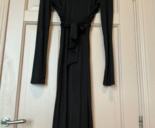 Ingenue black long sleeve v neck midi dress - twist front detail