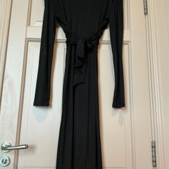 Ingenue black long sleeve v neck midi dress - twist front detail