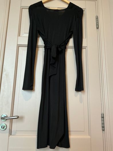Ingenue black long sleeve v neck midi dress - twist front detail