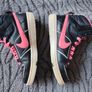 Black Nike Trainers   Size 5 Image 4