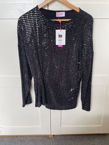 Dressy Savida brand new sequins top size large