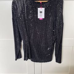 Dressy Savida brand new sequins top size large