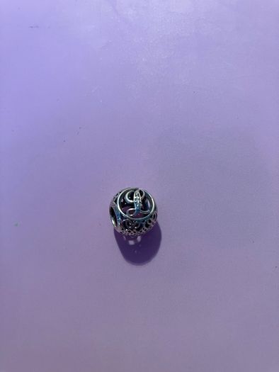 Pandora letter charm L
