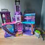 Monster High Haunted High School Dolls House Image 10