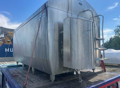 Milk tank
