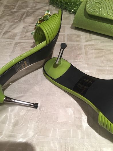 Backless sandle's & 2 Handbags