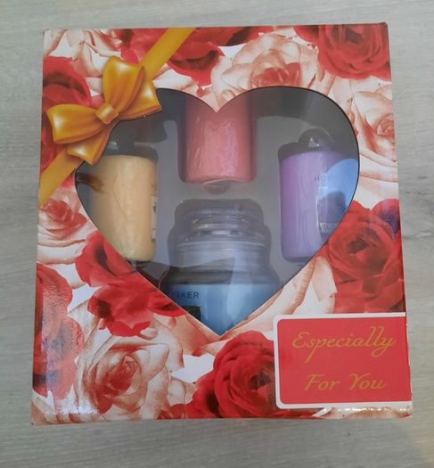 brand new Candle set
