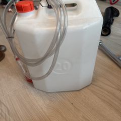 0L Liquid Dispensing Container