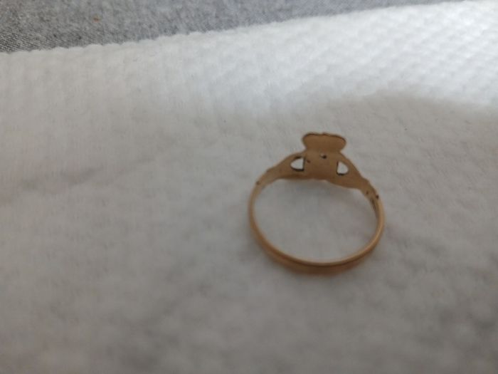 Ladies Gold Cladagh Ring 9ct  Irish