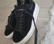 Lovely black suede sneakers