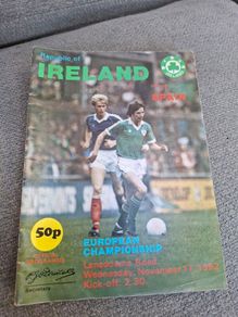 Ireland v Spain 17.11.1982 soccer programme