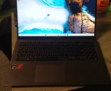 Asus Vivobook 15 / 12gb / R5