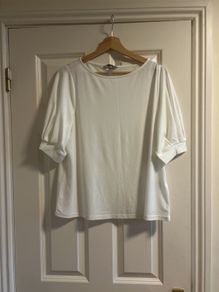 H&M white short sleeve top