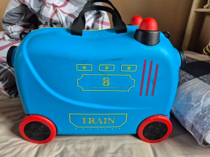 Boys wheelie travel case