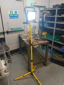 110v light