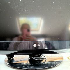 32' tv with remote