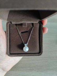 Pearl necklace