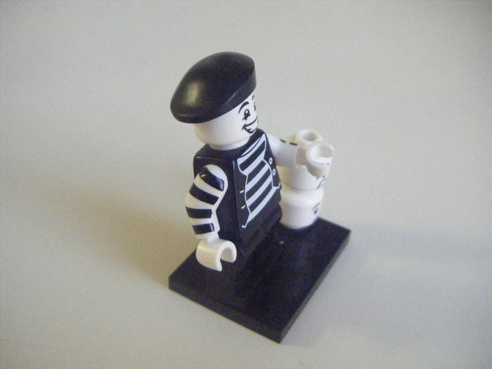 LEGO Mini Figure. Series 2.