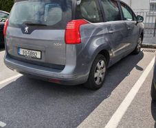 Automatic 2011 Peugeot 5008 Automatic