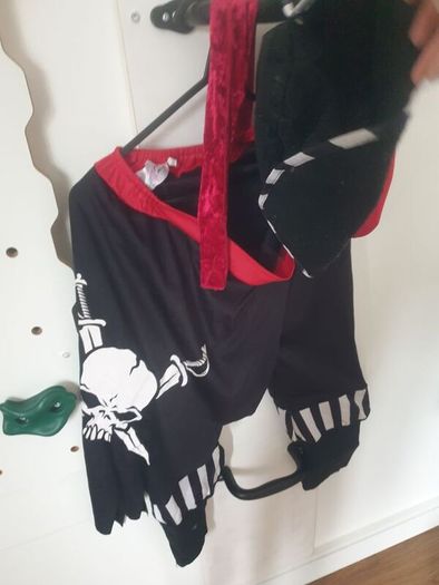 pirate costume 11-13