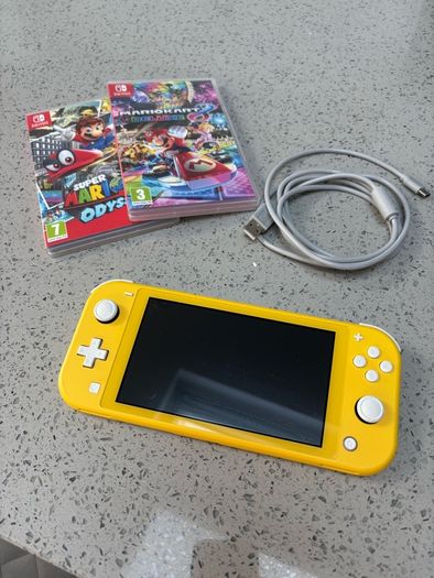Nintendo Switch Lite (Yellow)