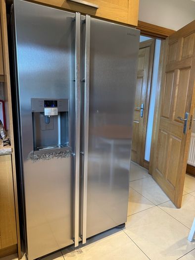 Samsung American fridge freezer