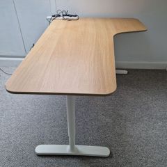 Adjustable height Desk Ikea Bekant