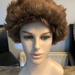 Angela  & William hat