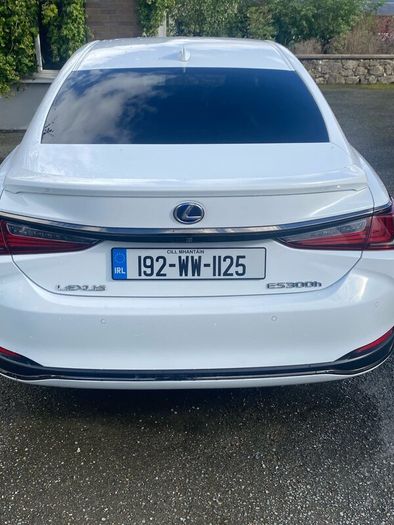 2019 Lexus Es 300h F Sport  Cvt