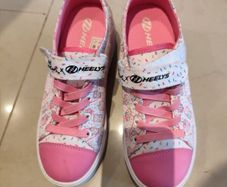 Simpson heelys
