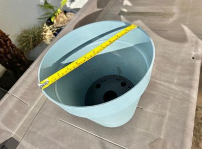 planter pot elho