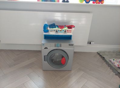 Little Tikes toy washing machine with accessories