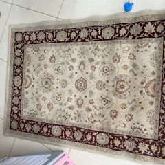 Large Persian / Oriental-style wool rug