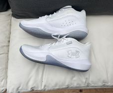 Under Armour Runners