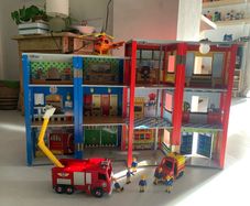 Fireman Sam bundle with Toy Fire station.