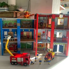 Fireman Sam bundle with Toy Fire station.