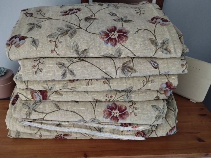 4 sets of curtains