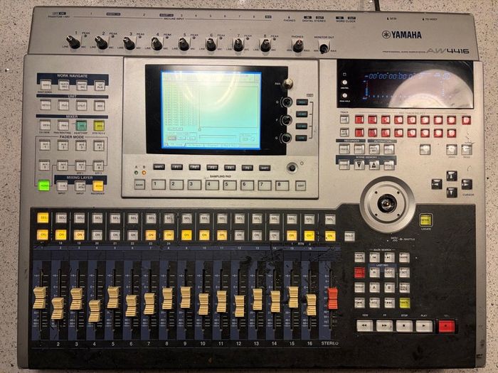 Yamaha AW4416 Professional Audio Workstation + CD-RW Drive