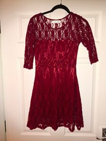Brand NEW stretchy lace dress size 8