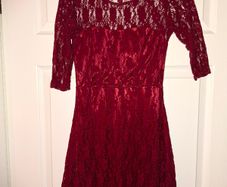 Brand NEW stretchy lace dress size 8