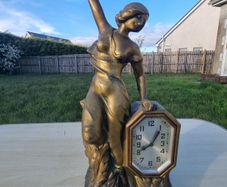 Art Nouveau figural clock from the 1920s