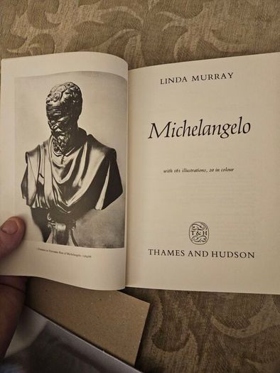 Michelangelo By Linda Murray. With 161 Illusions 20 In Colour. Paperback In Good Condition.  See Photos For Same.