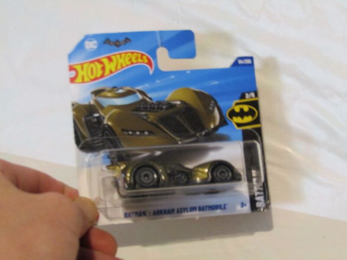 Hot Wheels Gold Batman Arkham Asylum Batmobile Diecast Car Brand New Sealed