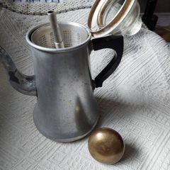 Coffee pot  + door knob