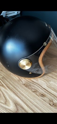 Motorcycle helmet