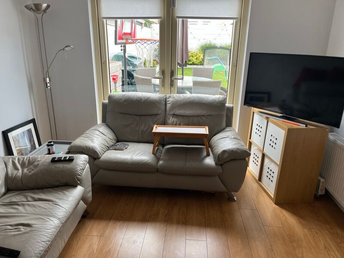 Leather 3-Seater 2-Seater Sofas FREE to Collect
