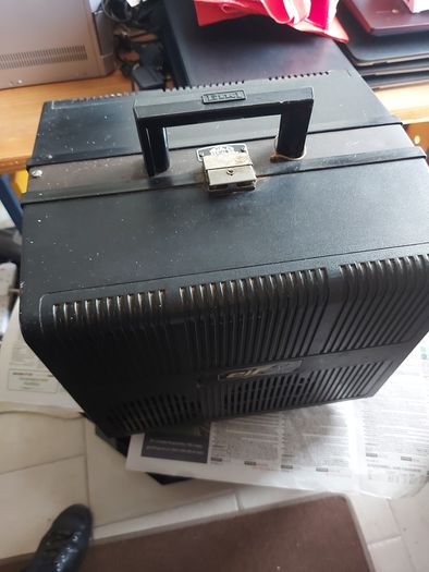 Vintage Eiki Elf NT-1 16mm Sound Film Projector Working Motor Lamp Kowa 11.250mm Lens, in very good condition, not tested